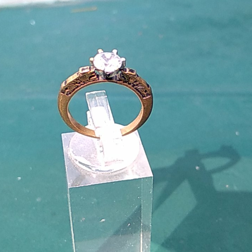 AAA cubic zirconia wolf design solitaire ring